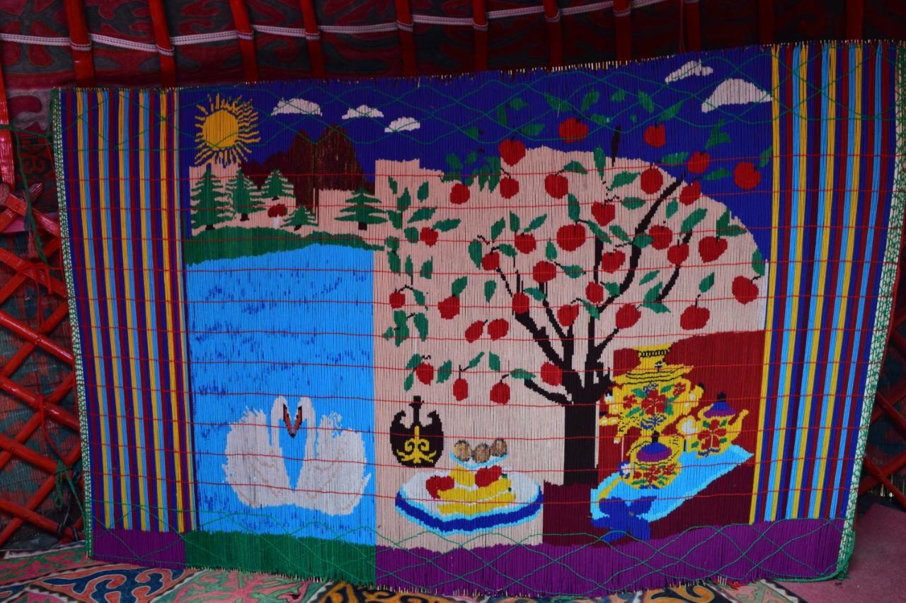 Naryn Guest House Exterior photo