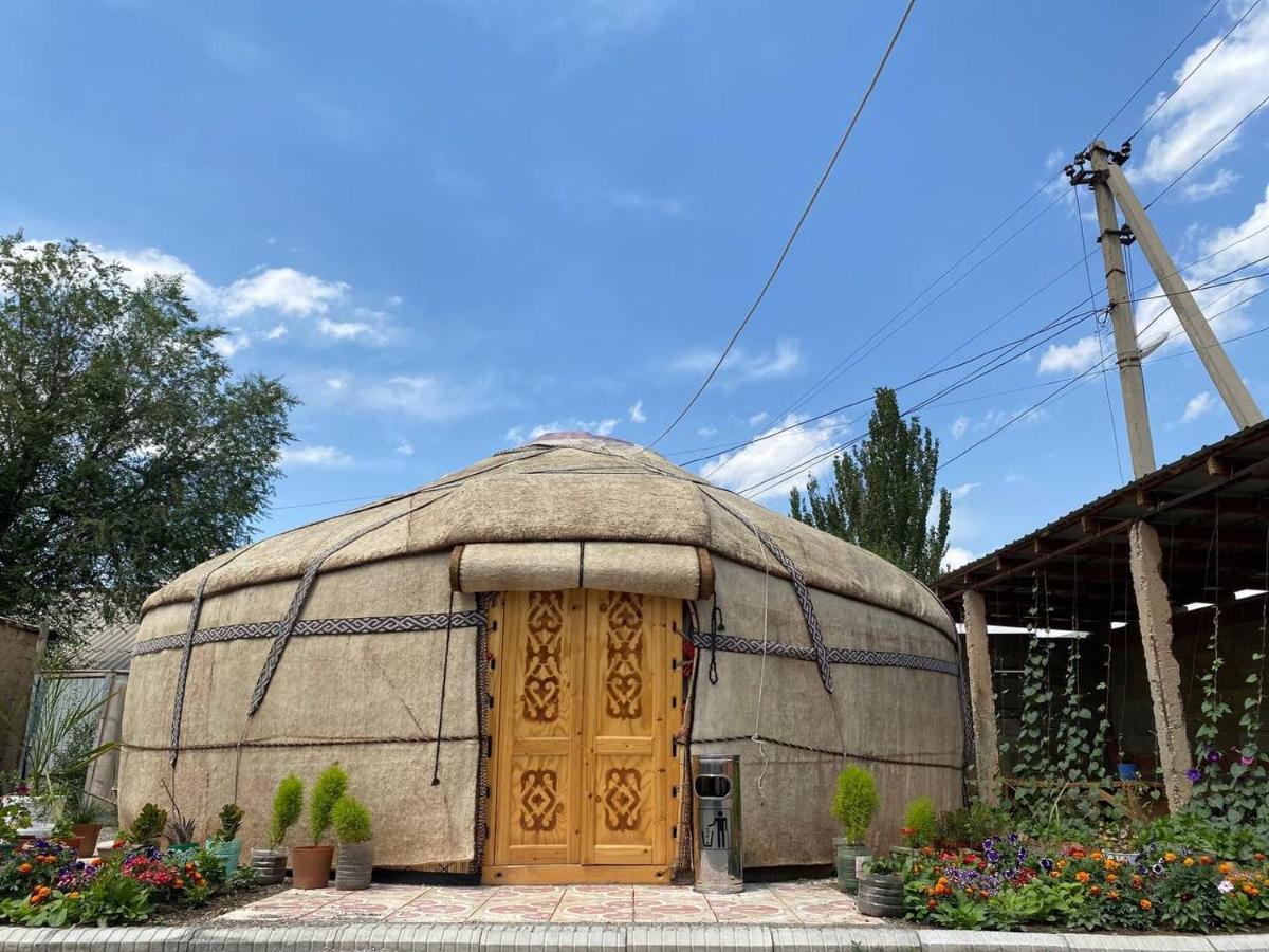 Naryn Guest House Exterior photo