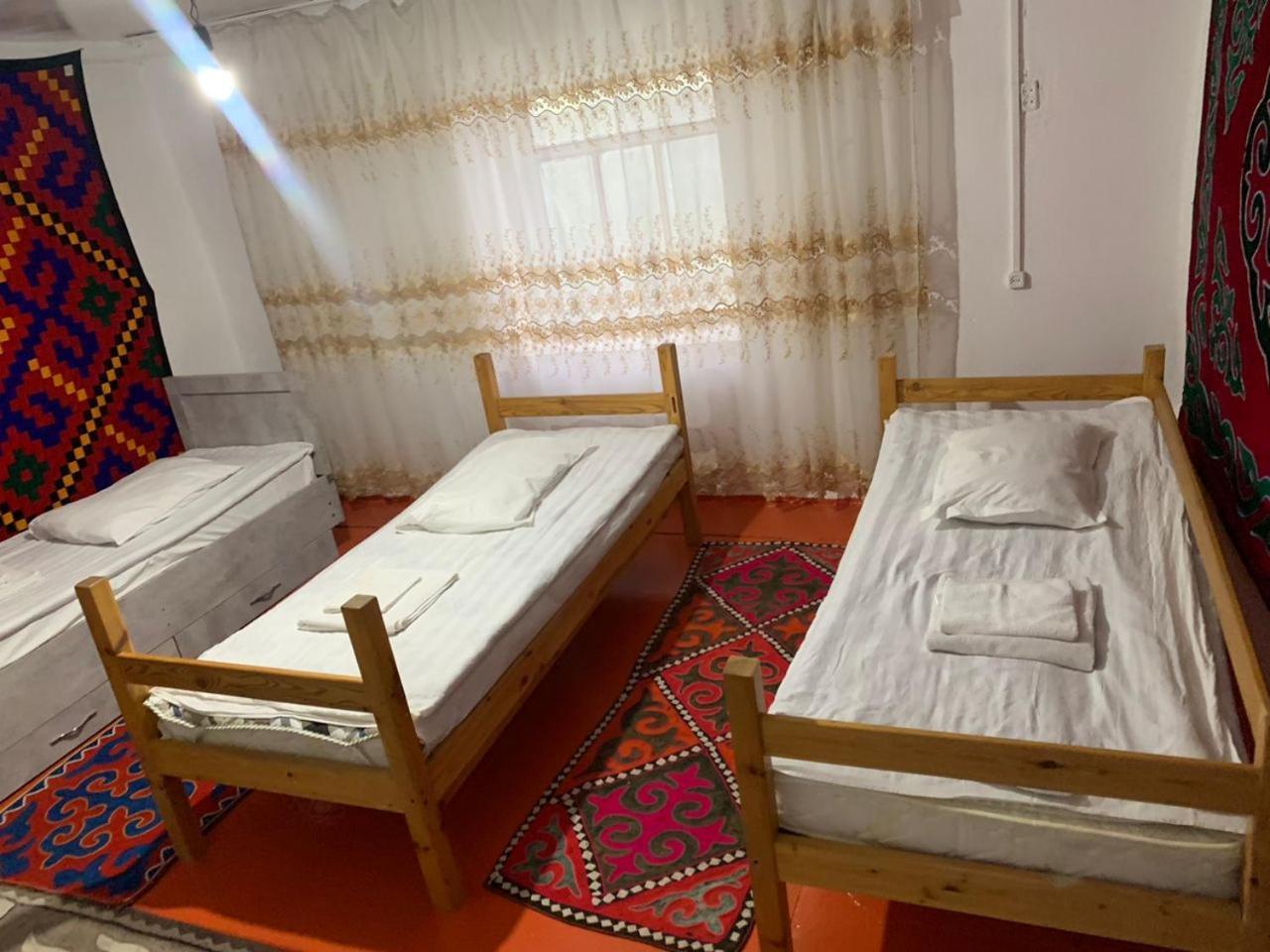 Naryn Guest House Exterior photo