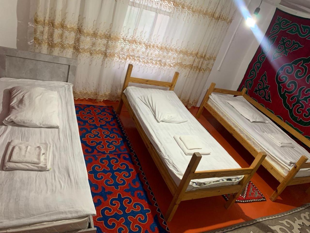 Naryn Guest House Exterior photo